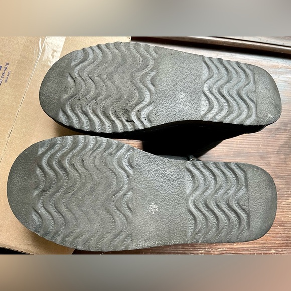 Pawj Vegan Boots - Picture 4 of 4